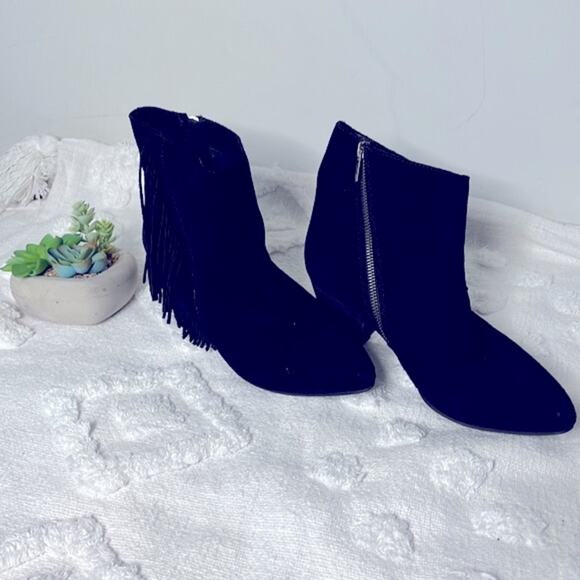 Seychelles Weekender By Anthropologie Black Suede Fringe Ankle Boots Size 9 - Picture 2 of 11